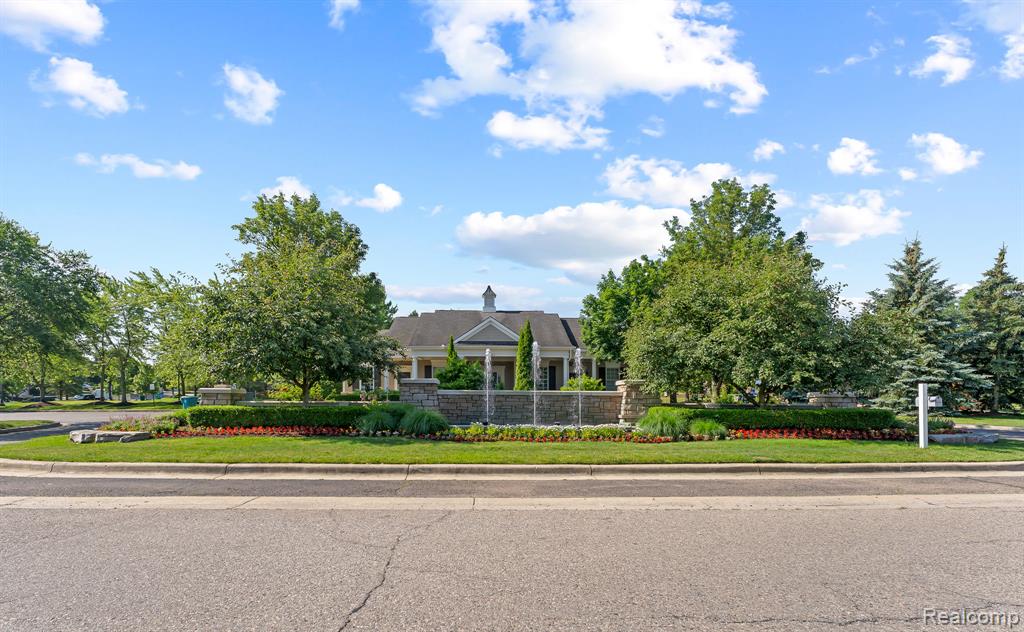 6060 Balmoral Way, Commerce Twp, MI 48382 — Photo 48