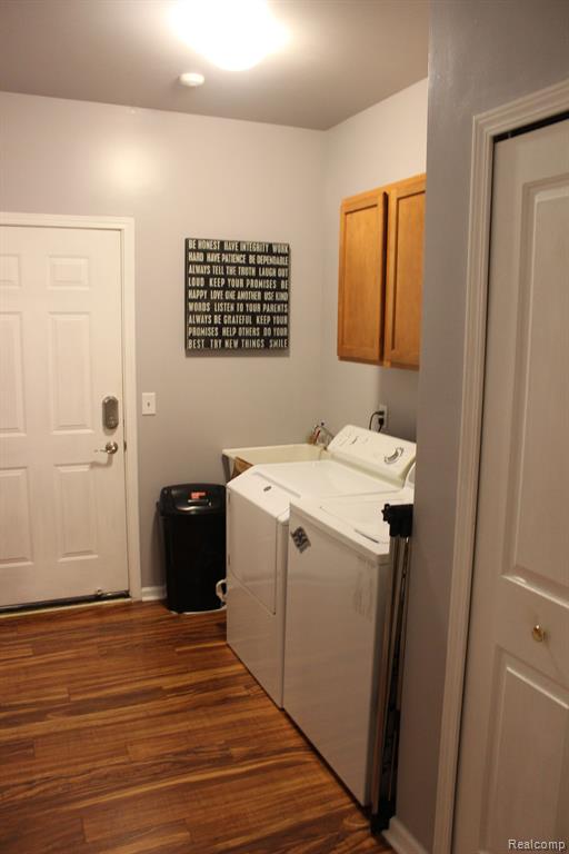 47640 PEMBROKE Drive, Canton, MI 48188 — Photo 13