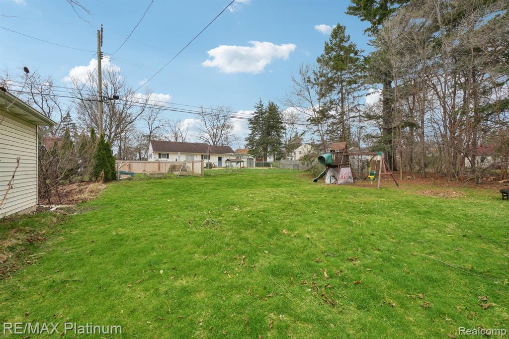 521 W Crane Street, Howell, MI 48843 — Photo 21