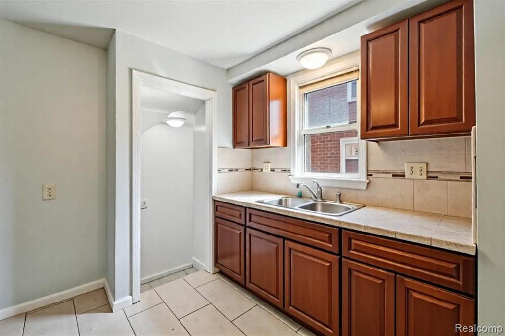 9976 Warwick Street, Detroit, MI 48228 — Photo 8
