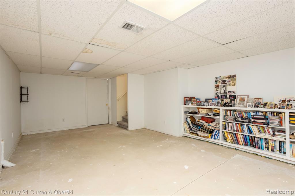 2531 Pine Drive, Wixom, MI 48393 — Photo 27