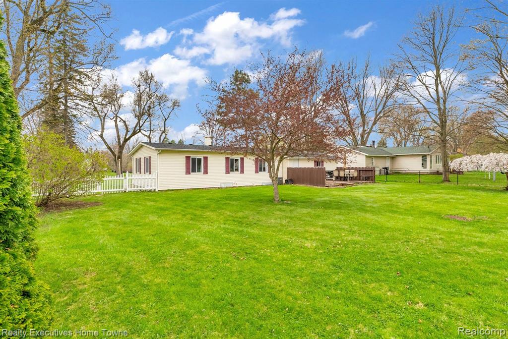 533 RUST PARK Drive, Grand Blanc, MI 48439 — Photo 3