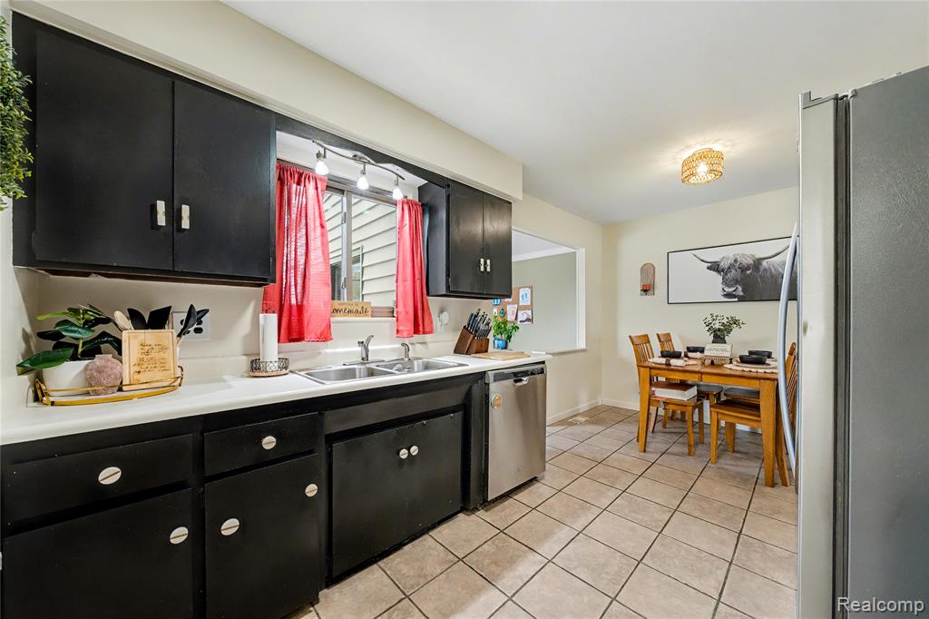 43355 Ryer Court, Sterling Heights, MI 48313 — Photo 6