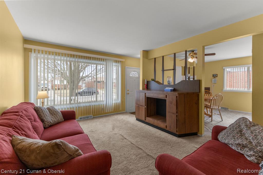 6483 COLONIAL Street, Dearborn Heights, MI 48127 — Photo 4