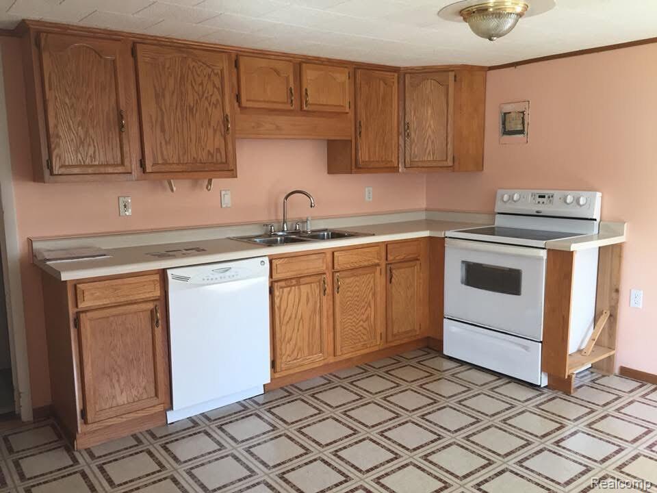 9602 S 39 Road, Cadillac, MI 49601 — Photo 2