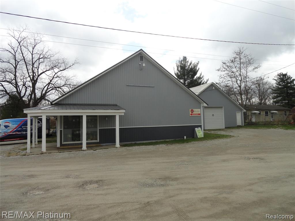 3552 Avon Street, Hartland, MI 48353 — Photo 5