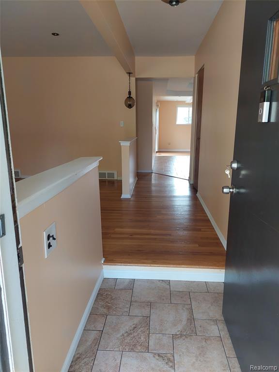 5080 Abington Drive, Troy, MI 48085 — Photo 7