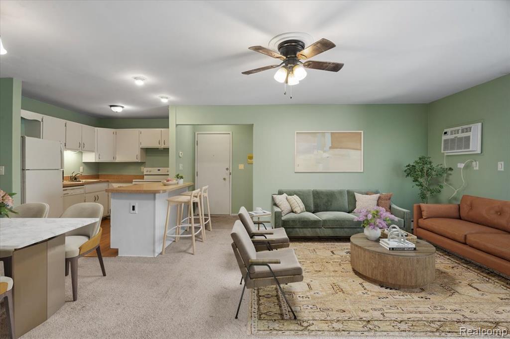 32010 Grand River Avenue, 18, Farmington, MI 48336 — Photo 3