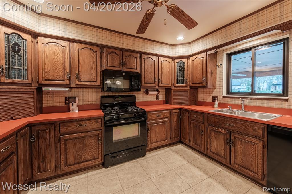 53659 Wolf Drive, Shelby Twp, MI 48316 — Photo 14