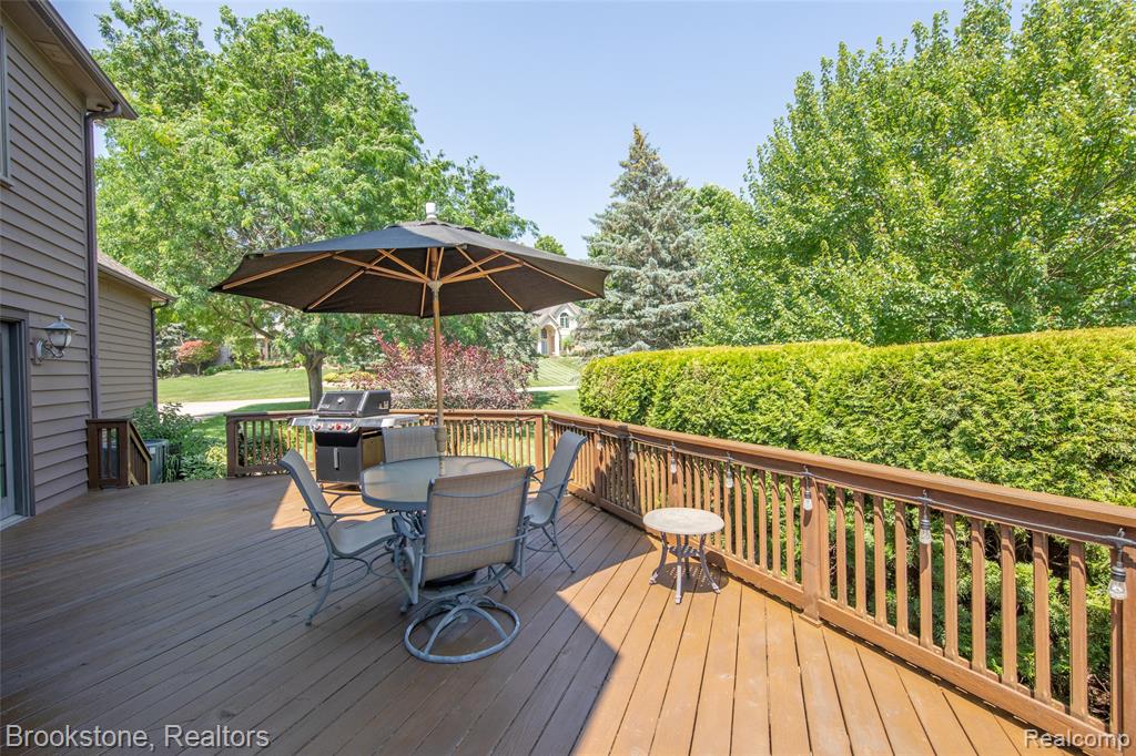 6871 Berry Pointe Drive, Clarkston, MI 48348 — Photo 9