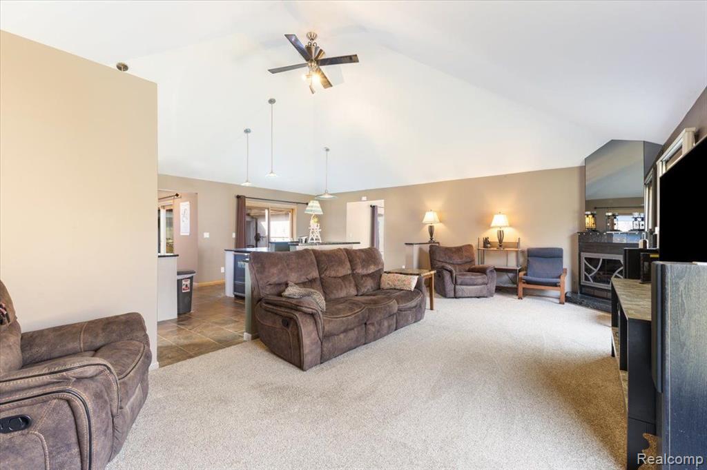 572 CASEMER Road, Lake Orion, MI — Photo 37