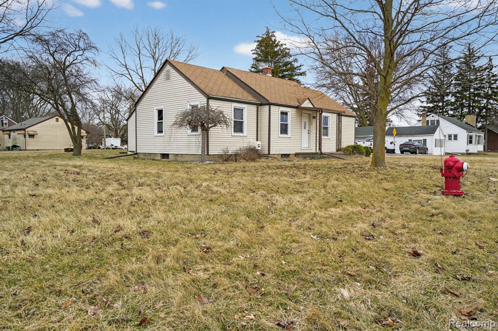 200 N River Road, Saginaw, MI 48609 — Photo 38