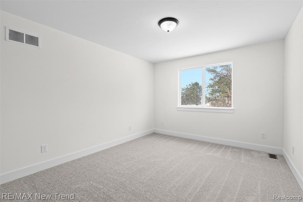 8491 Joseph Street, Commerce Twp, MI 48382 — Photo 34