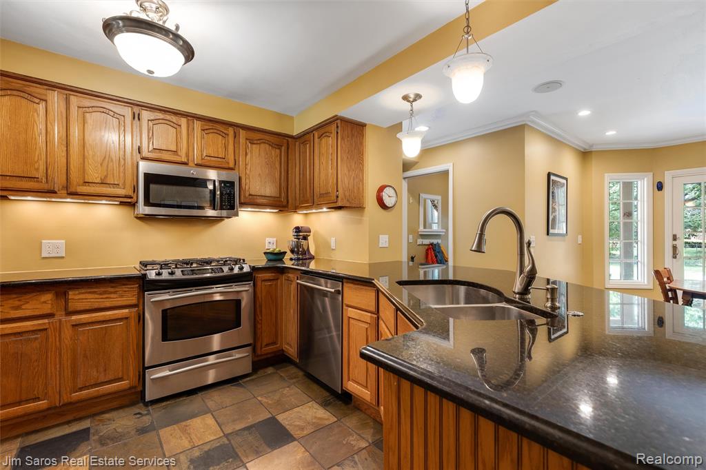 820 Westchester Road, Grosse Pointe Park, MI 48230 — Photo 12
