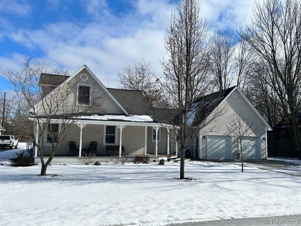 7255 SAINT CLAIR Avenue, MI — front exterior