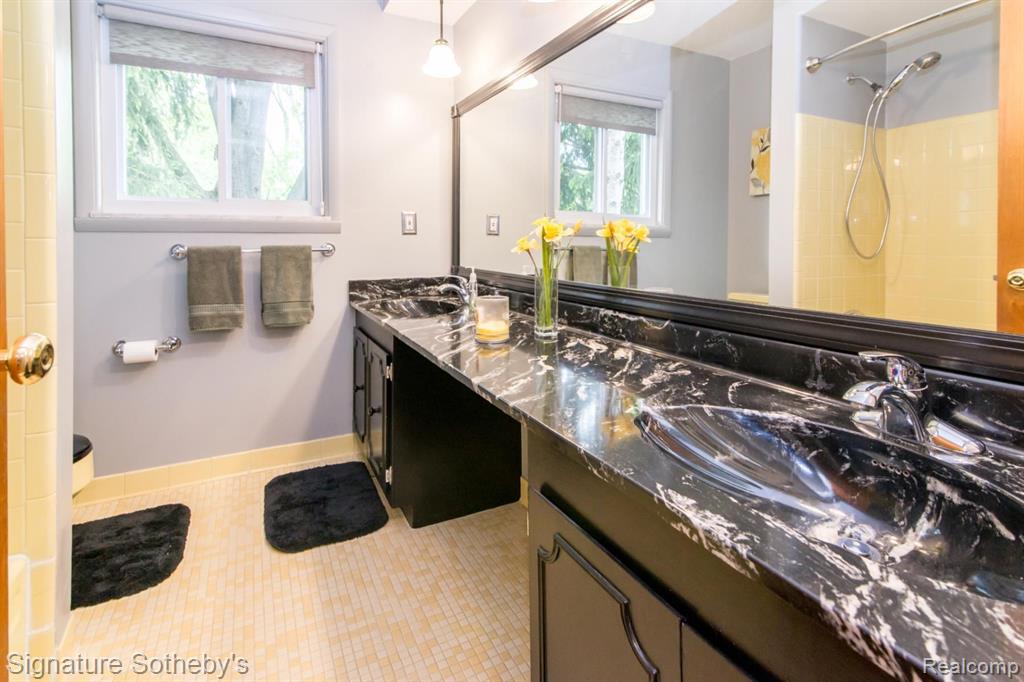 6279 WALKER Court, Troy, MI 48085 — Photo 27