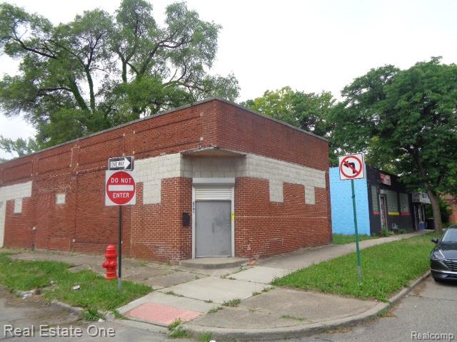 2701 Puritan Street