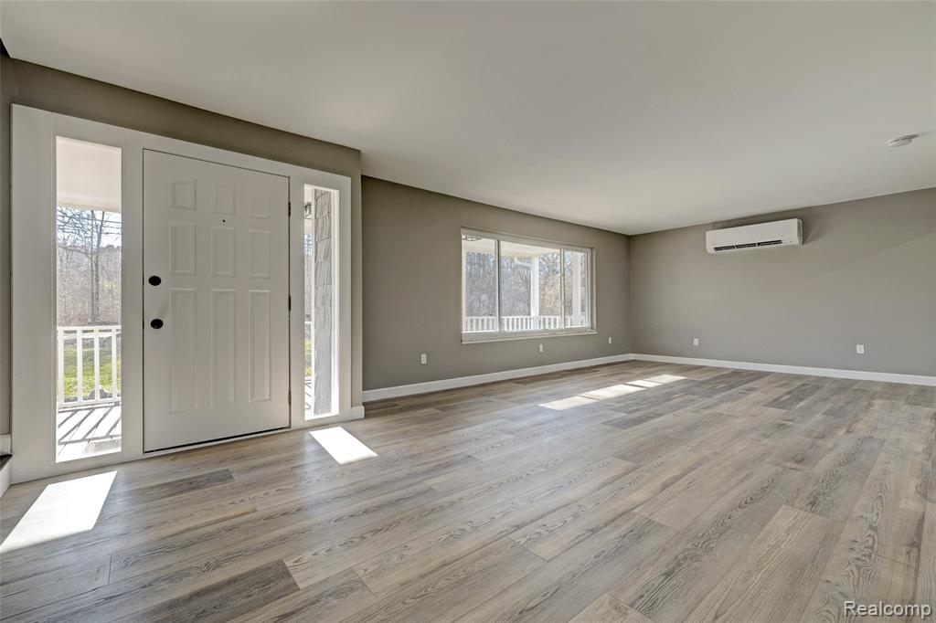3092 Groveland Road, Ortonville, MI 48462 — Photo 6