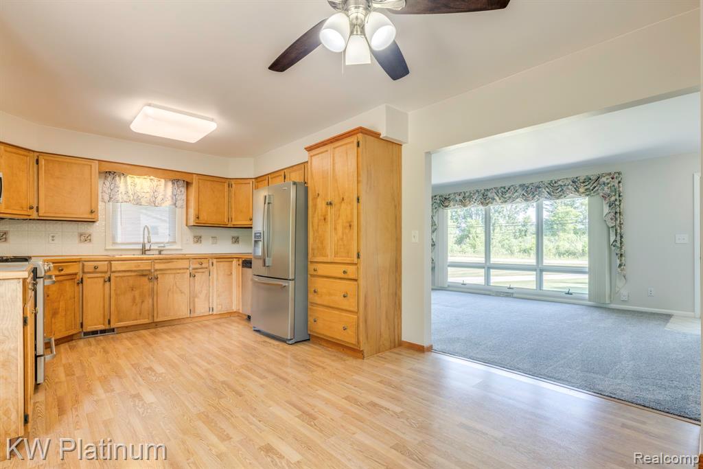 4415 Krafft Road, Fort Gratiot, MI 48059 — Photo 9