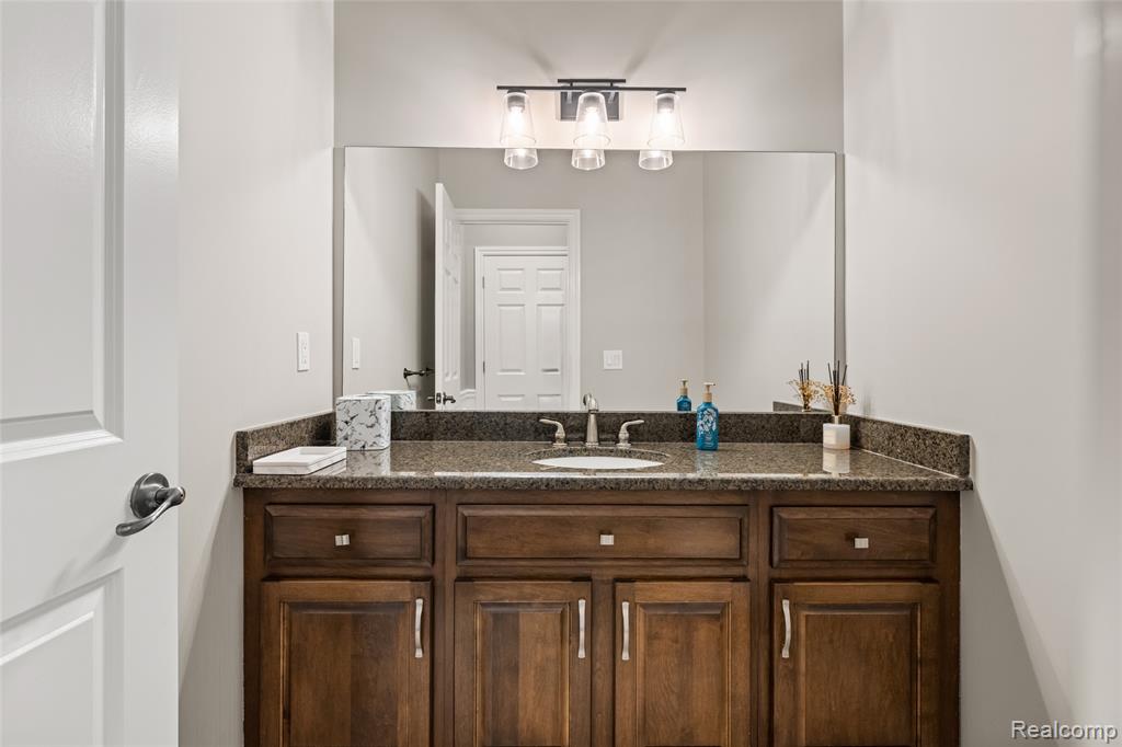 6065 Windemere Lane, Shelby Twp, MI 48316 — Photo 15
