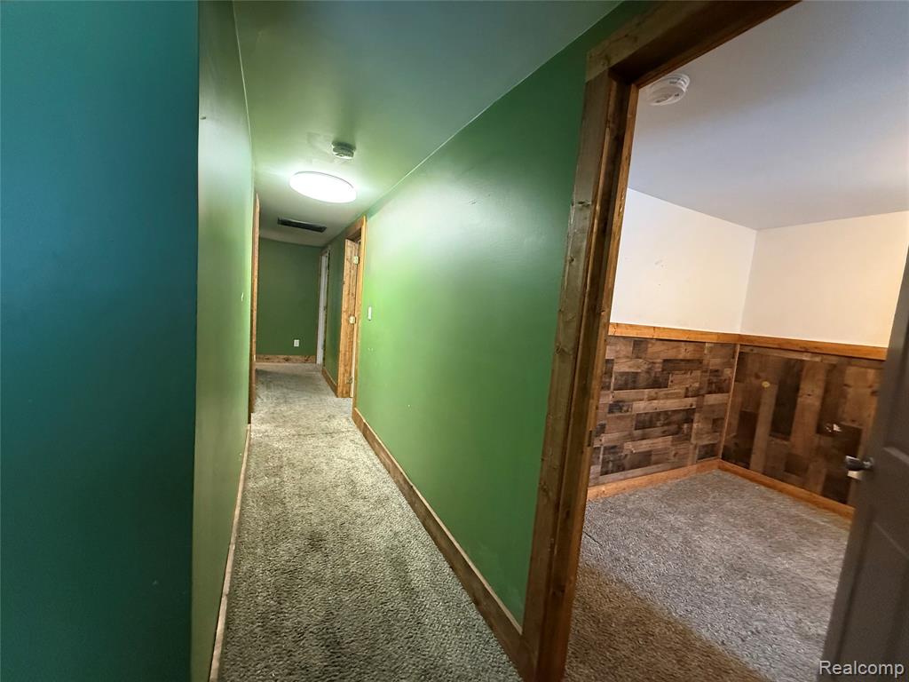 609 S Wood Street, Chesaning, MI 48616 — Photo 17