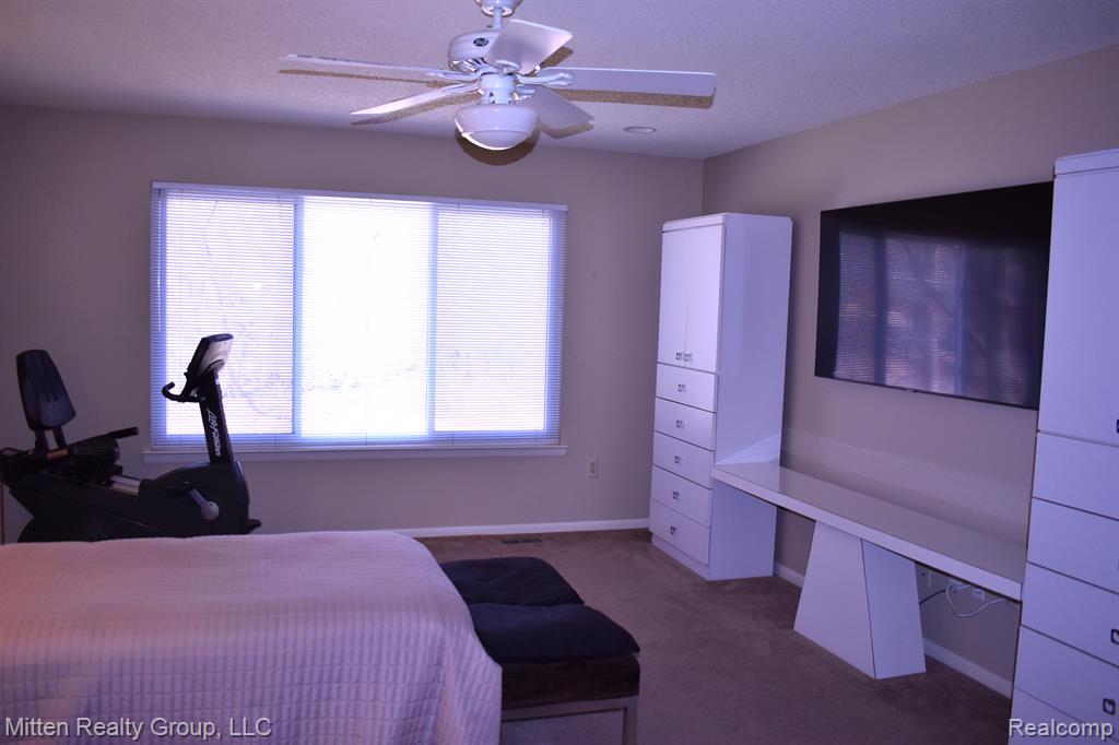 4356 FOXPOINTE Drive, West Bloomfield, MI 48323 — Photo 14