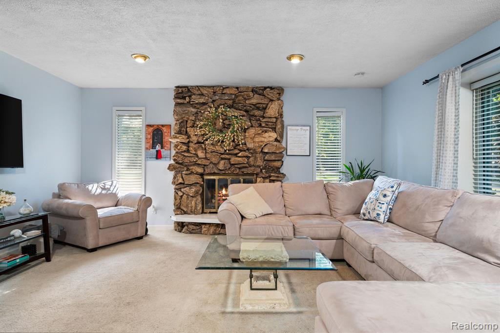 971 Tierney, Highland, MI 48356 — Photo 8