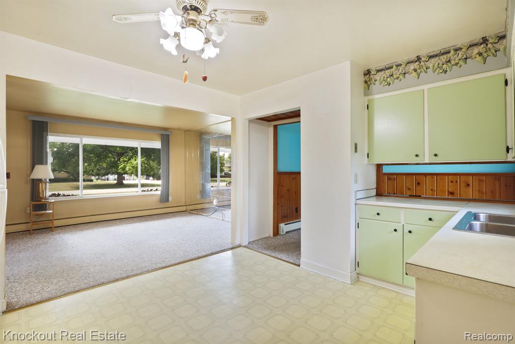 4912 Hepburn Road, Saginaw, MI 48603 — Photo 12