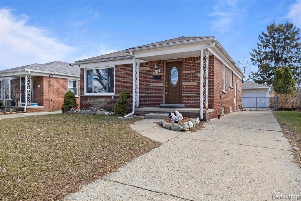 7000 N LAFAYETTE Street, Dearborn Heights, MI 48127 — Photo 2