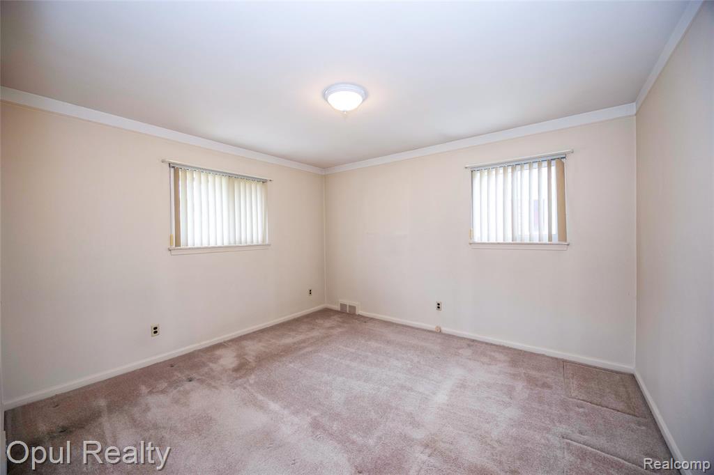 4174 Katherine Street, Dearborn Heights, MI 48125 — Photo 12