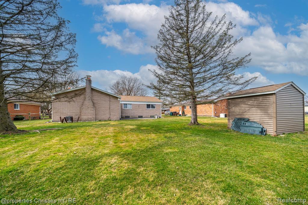 4684 CHAPEL Drive, Troy, MI 48085 — Photo 29
