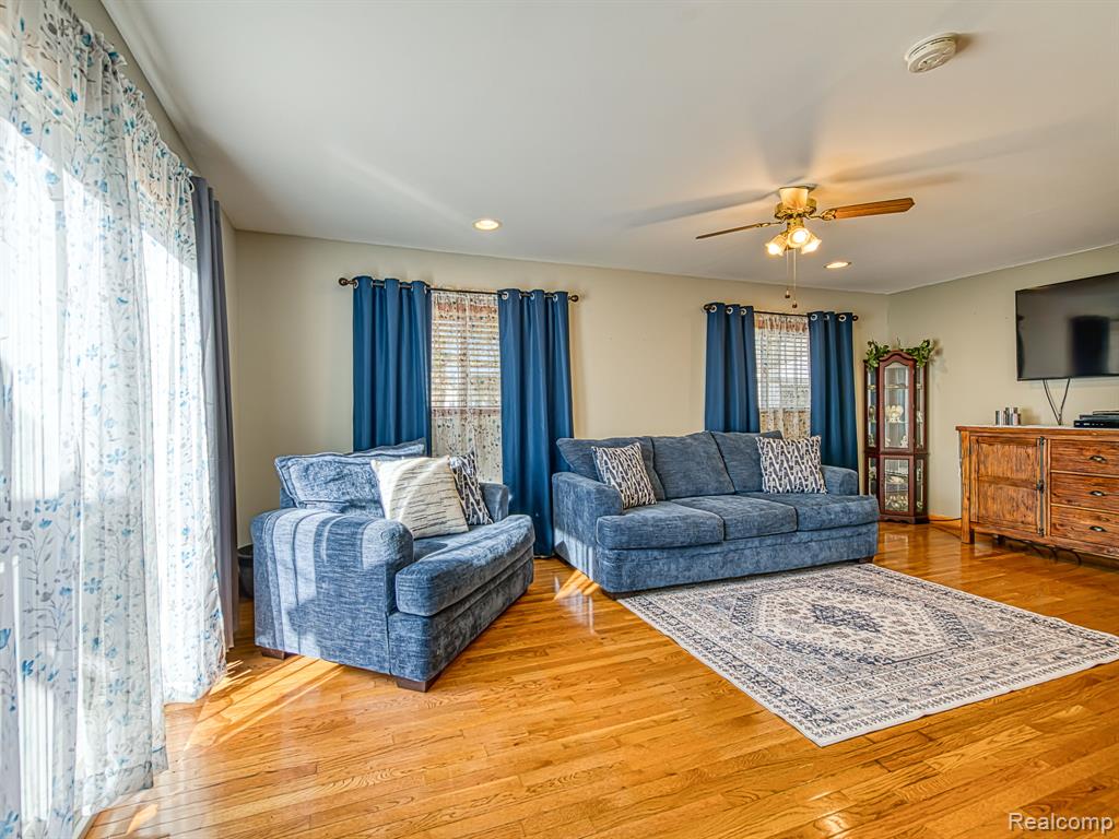 6676 Syracuse Street, Taylor, MI 48180 — Photo 10