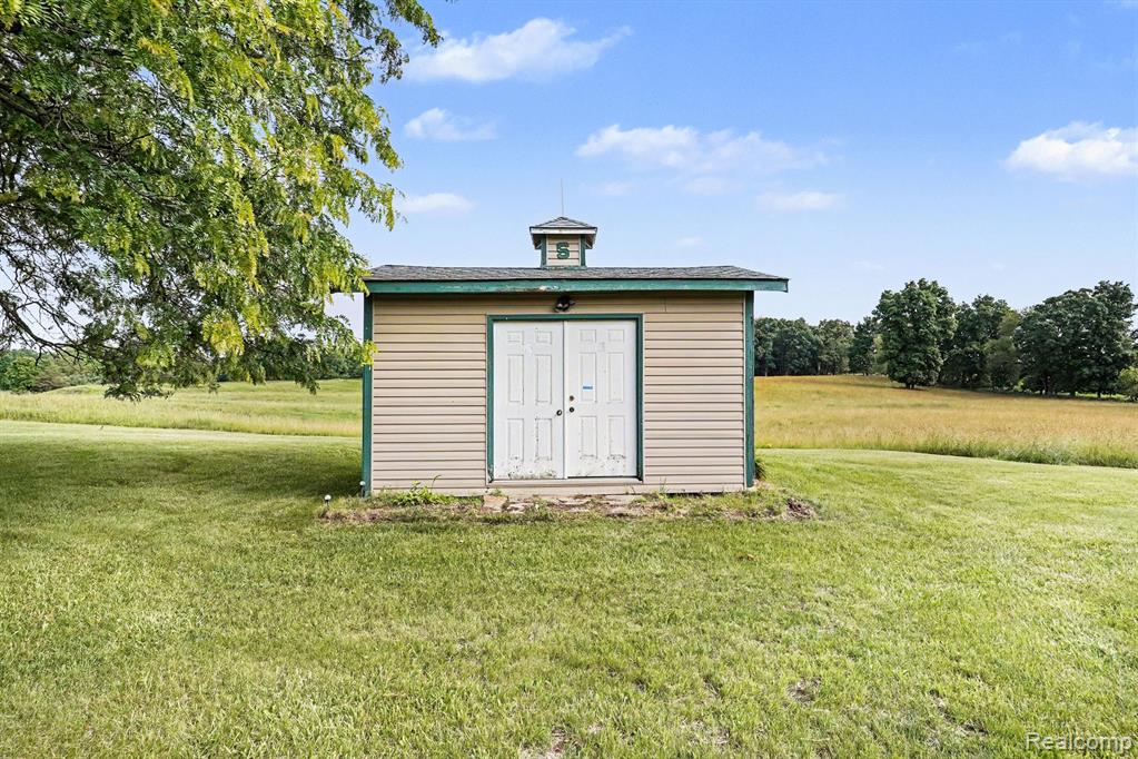 8751 Bath Road, Byron, MI 48418 — Photo 25