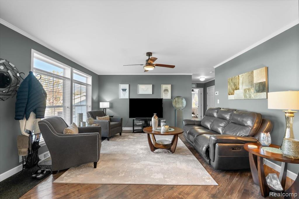 11201 Woodchester Court, South Lyon, MI 48178 — Photo 2