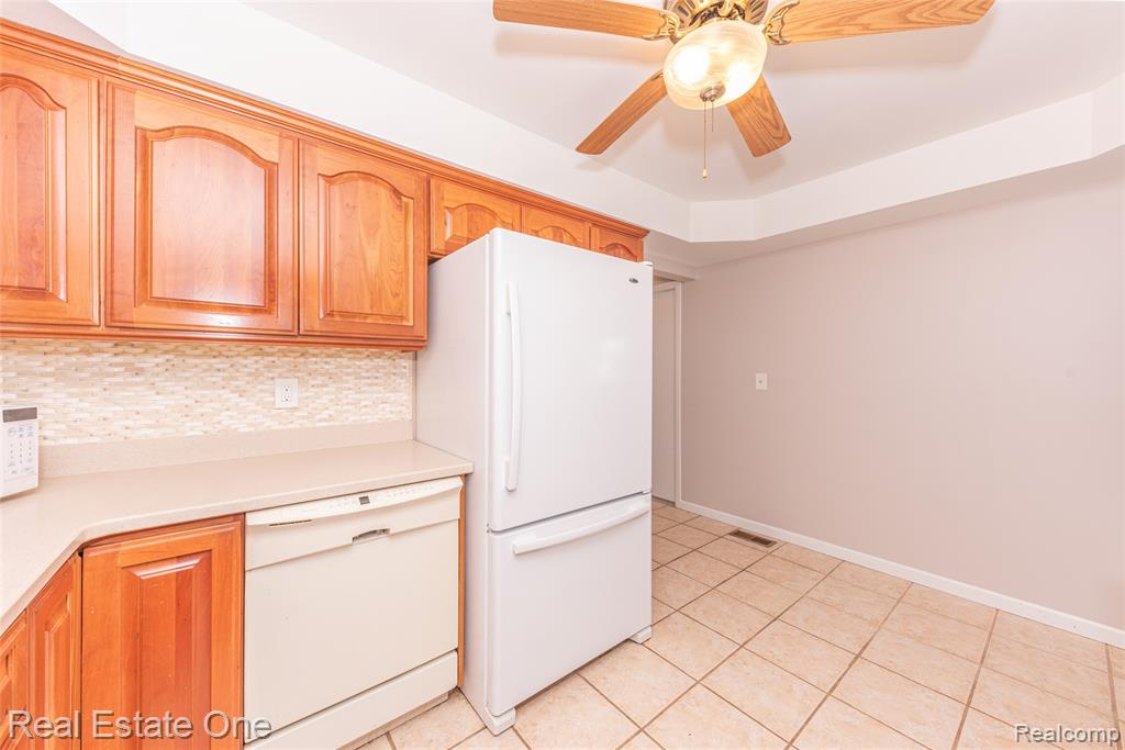 41958 Sunderland Drive, Canton, MI 48187 — Photo 29
