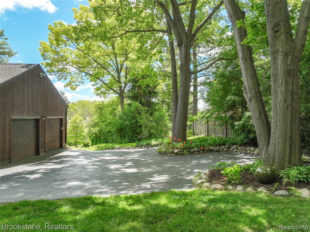 5944 WATERFORD HILL, Clarkston, MI — Photo 16