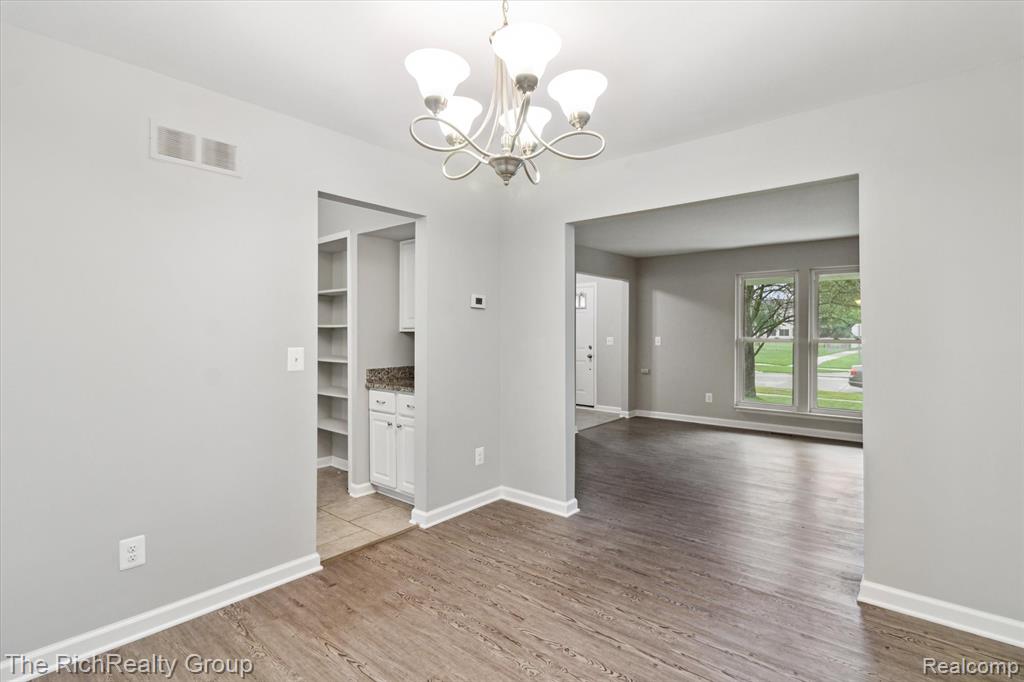 43101 LANCELOT Drive, Canton, MI 48188 — Photo 13