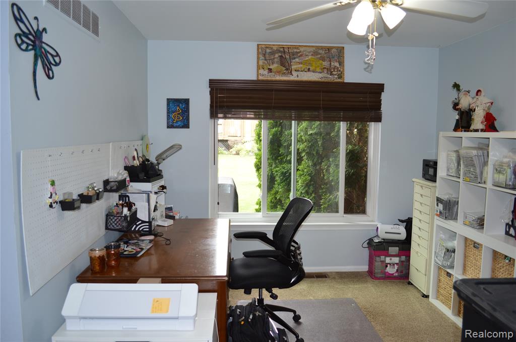 5708 Berwick Court, Clarkston, MI — Photo 12