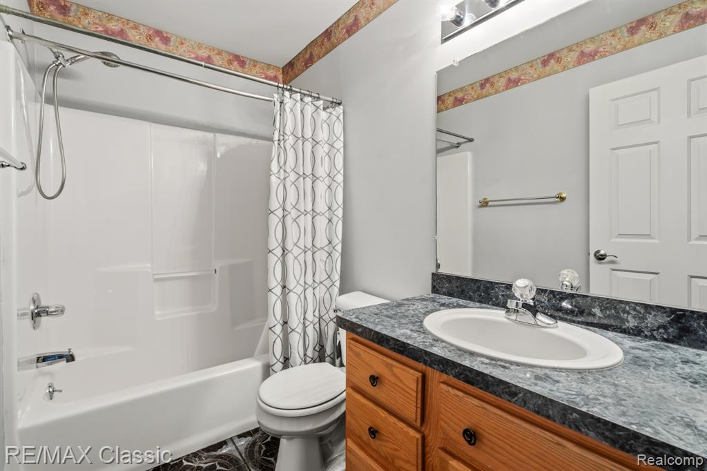 7165 Amanda Drive, Van Buren, MI 48111 — Photo 33
