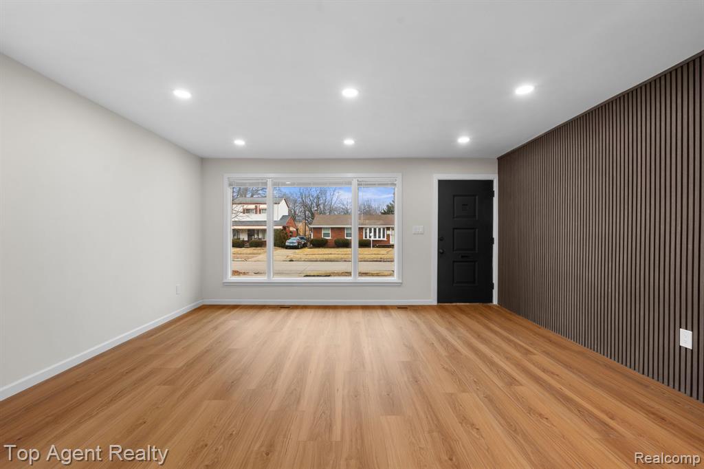 20527 Chapel Street, Detroit, MI 48219 — Photo 9