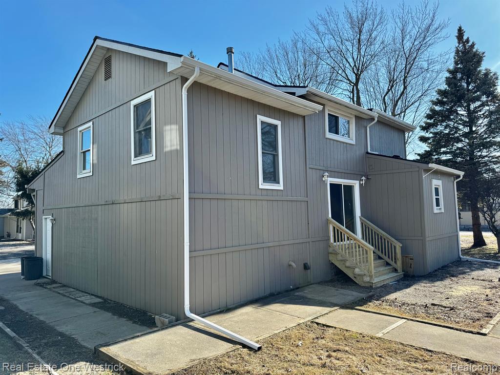 432 Edgewater Drive, Algonac, MI 48001 — Photo 4