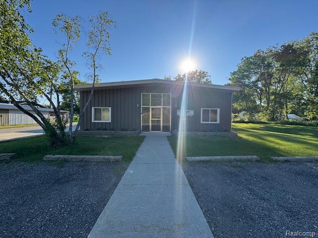 9972 Dixie Highway, Ira, MI — Photo 2