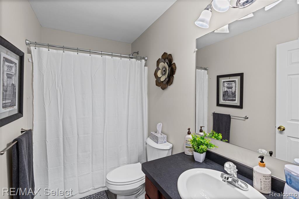185 Laura Lane, Linden, MI 48451 — Photo 38