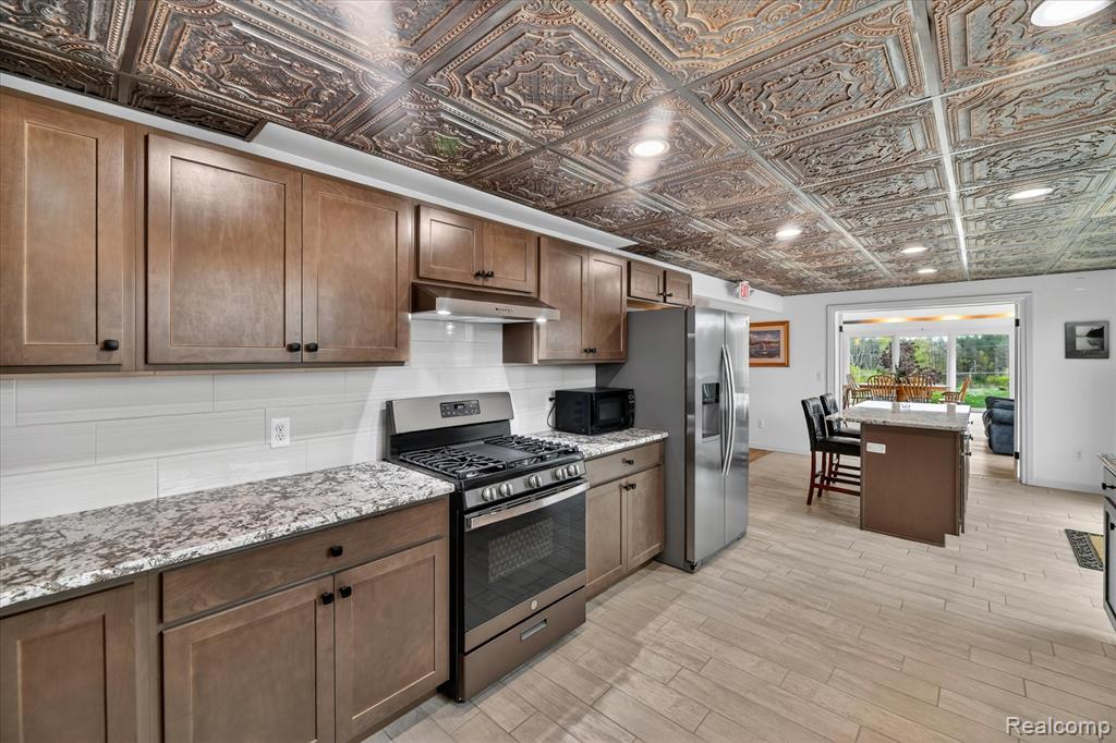 11280 Hegel Road, Goodrich Vlg, MI — Photo 12