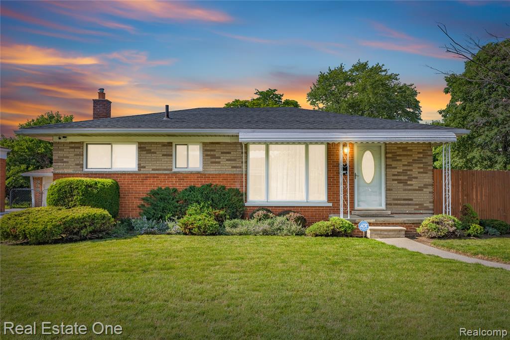 11927 Engleman Road, Warren, MI 48089