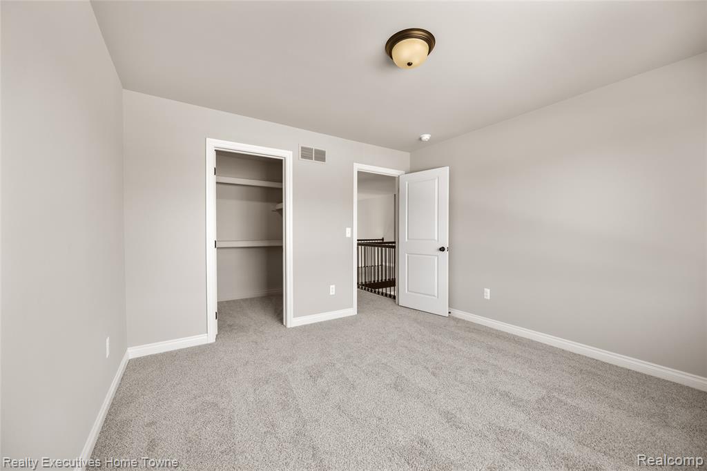 50733 MISTWOOD Drive, Macomb, MI 48042 — Photo 26
