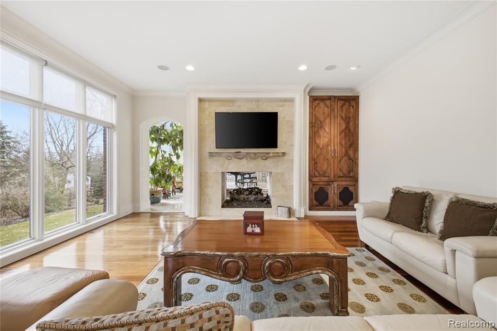 5230 Clarendon Crest Street, Bloomfield Hills, MI 48302 — Photo 22