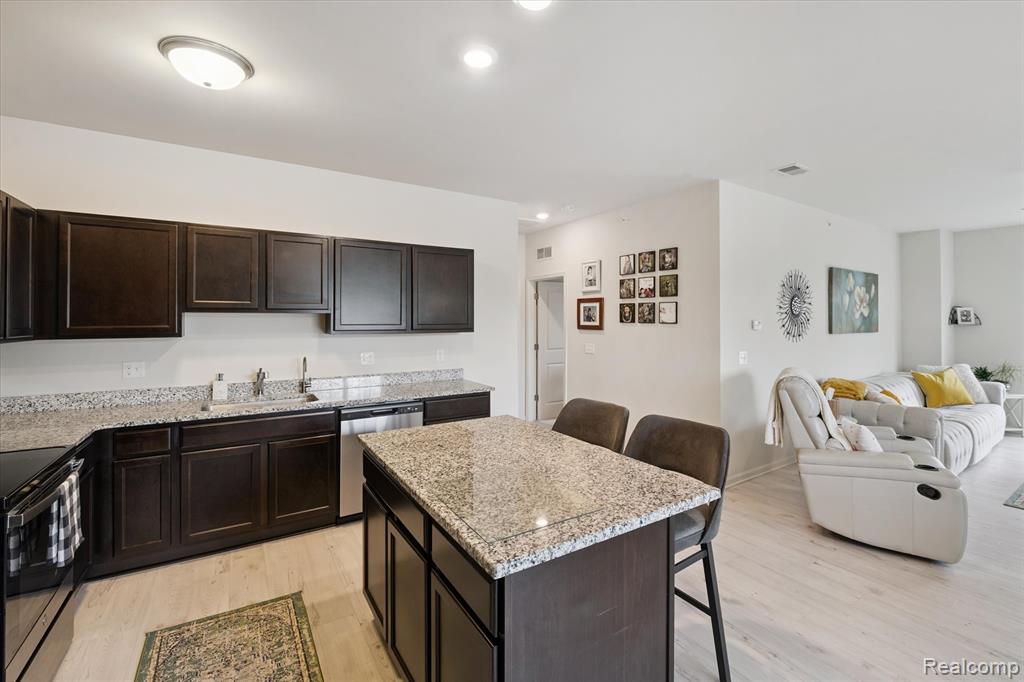 9777 Ridge Run Street, 67, Howell, MI 48855 — Photo 11