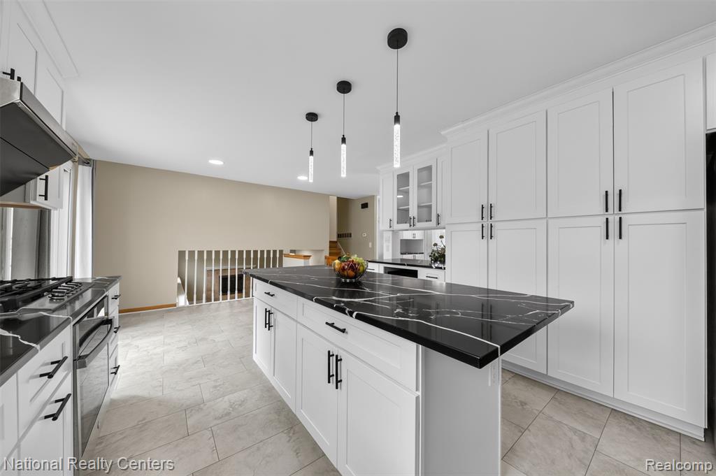 40014 Eagle Drive, Sterling Heights, MI 48310 — Photo 11