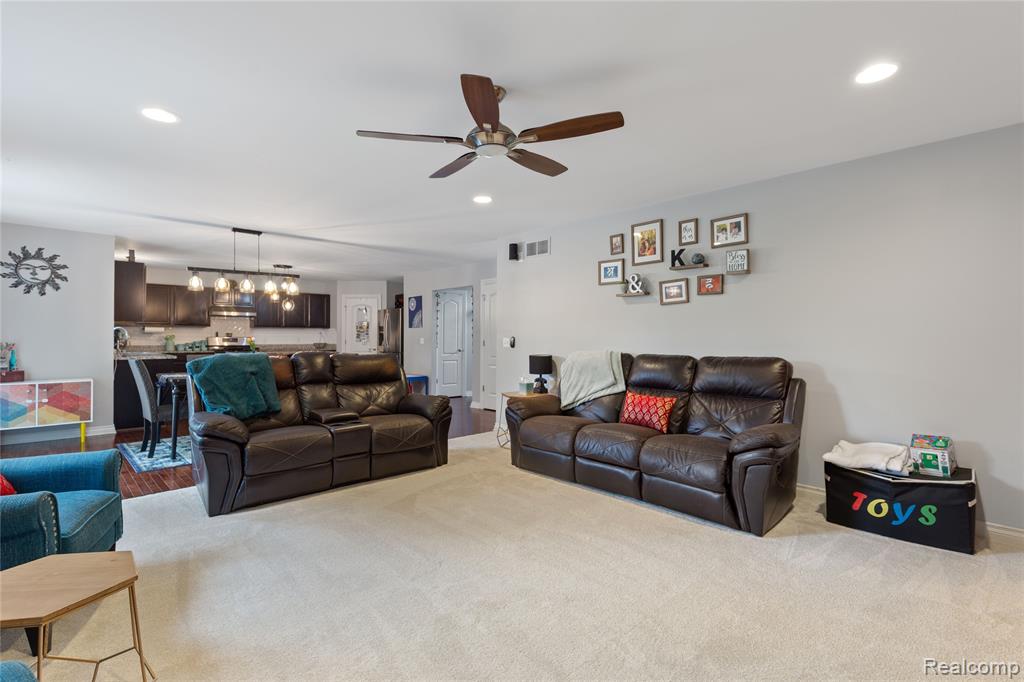 43198 Wilderness Drive, Canton, MI 48188 — Photo 12